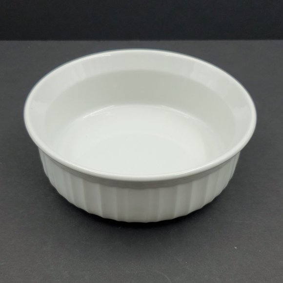 Corningware French White 24 oz Round 15 oz Oval Casserole Dishes - Picture 3 of 13